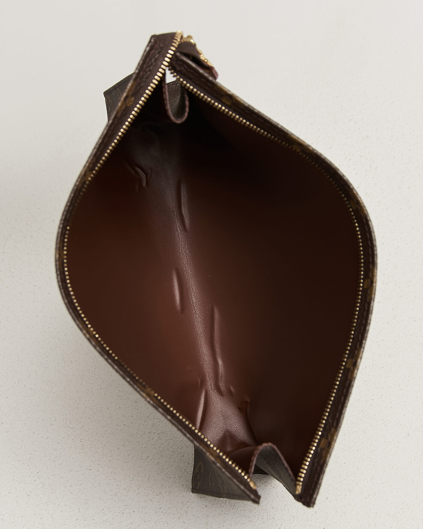 Uomini | Pre-Owned & Vintage Bags | Louis Vuitton Pre-Owned | Poche Toilette NM Monogram