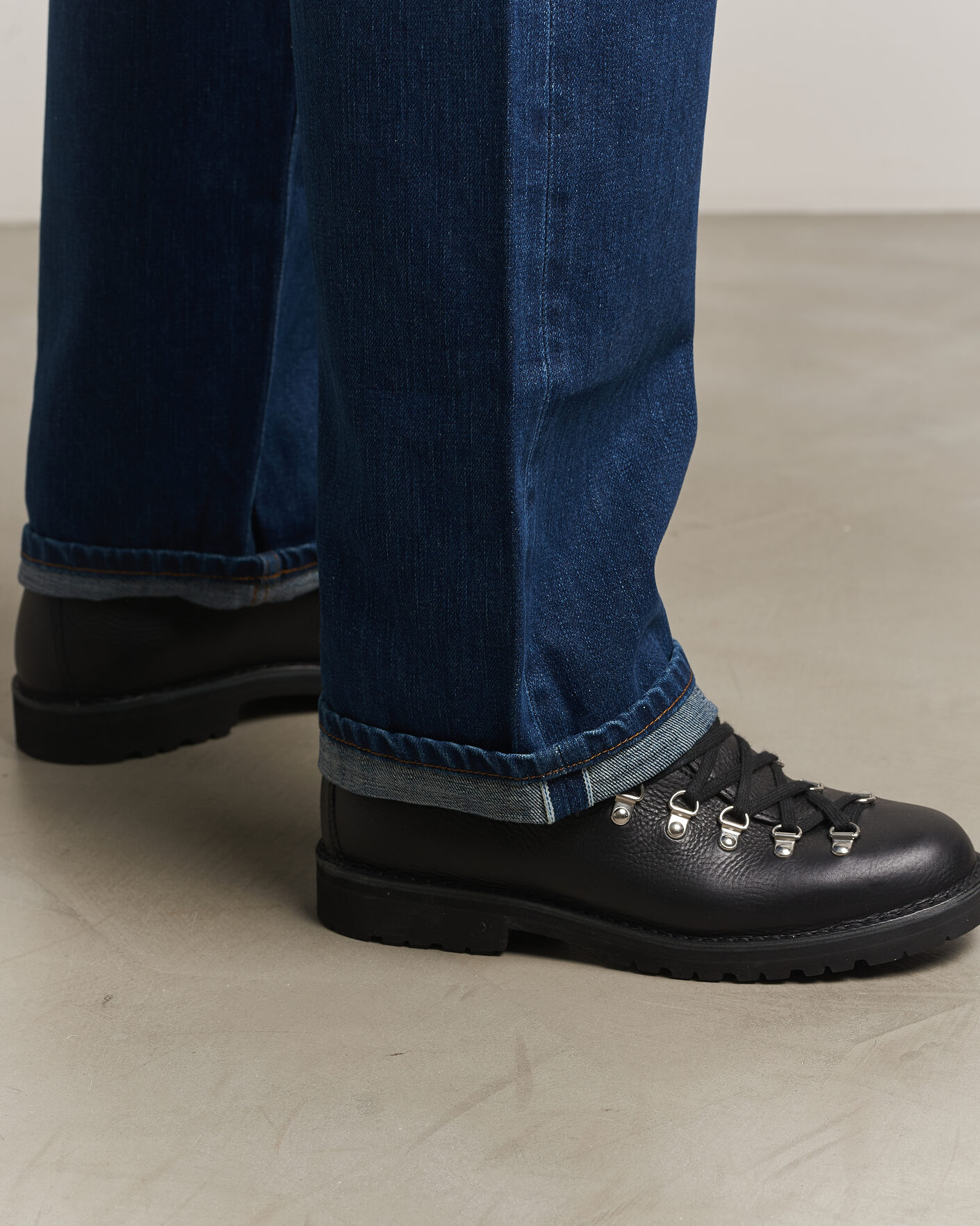 Uomini | Pantaloni | NN07 | Otis Relaxed Fit Selvedge Jeans Medium Indigo