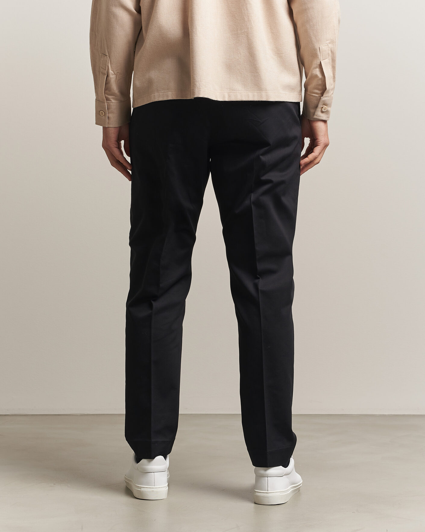 Uomini | Pantaloni | NN07 | Bill Pleated Cotton Chinos Black