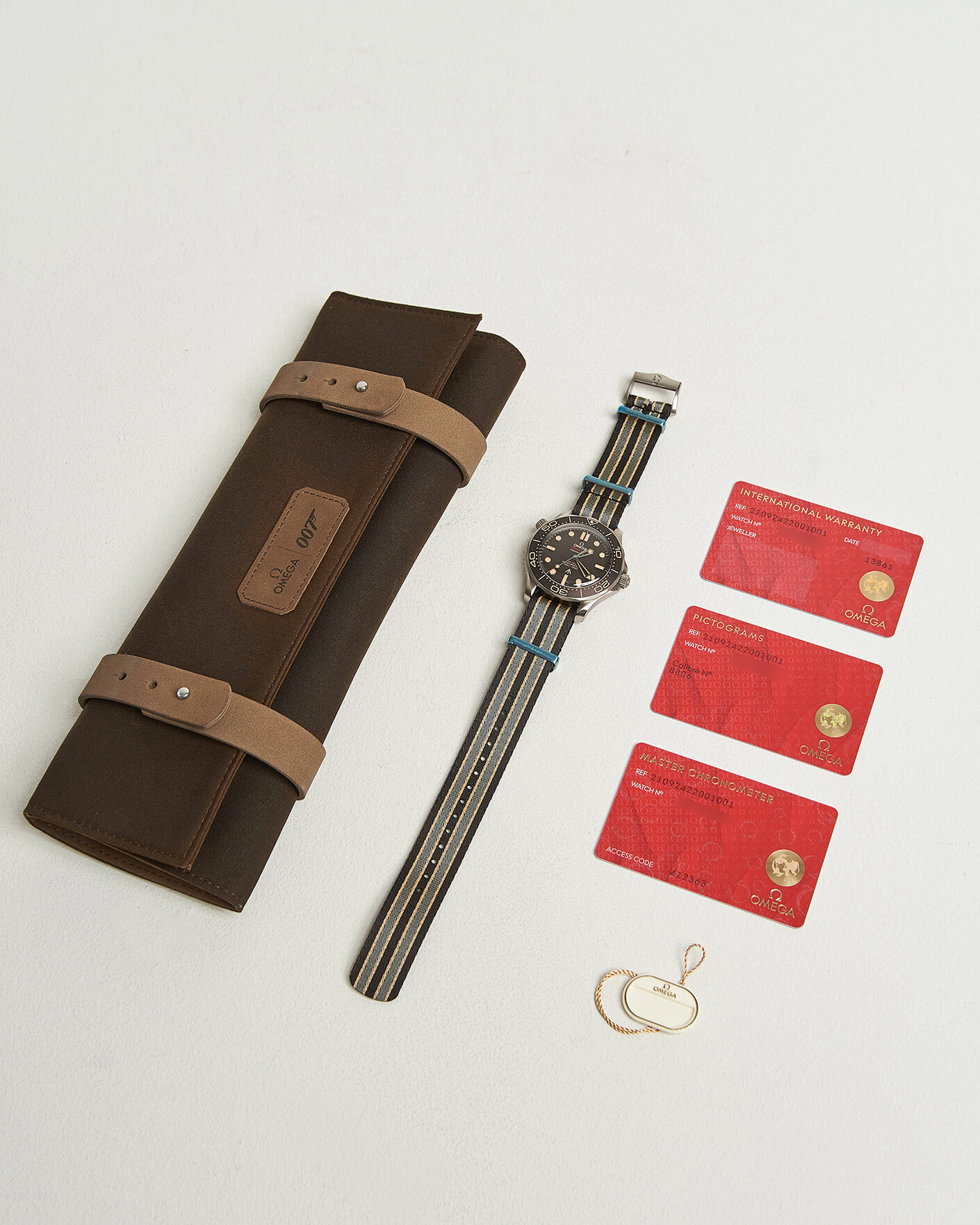Uomini | Pre-Owned & Vintage Watches | Omega Pre-Owned | Seamaster Diver 300 M 007 Edition 