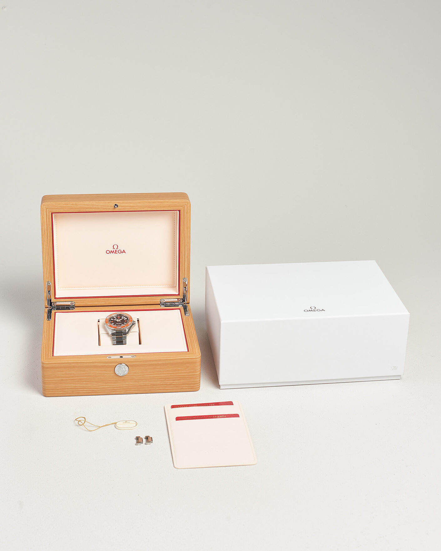 Uomini | Pre-Owned & Vintage Watches | Omega Pre-Owned | Seamaster Planet Ocean