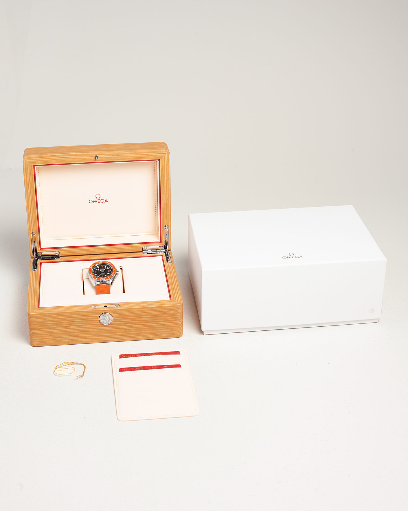 Uomini | Pre-Owned & Vintage Watches | Omega Pre-Owned | Seamaster Planet Ocean