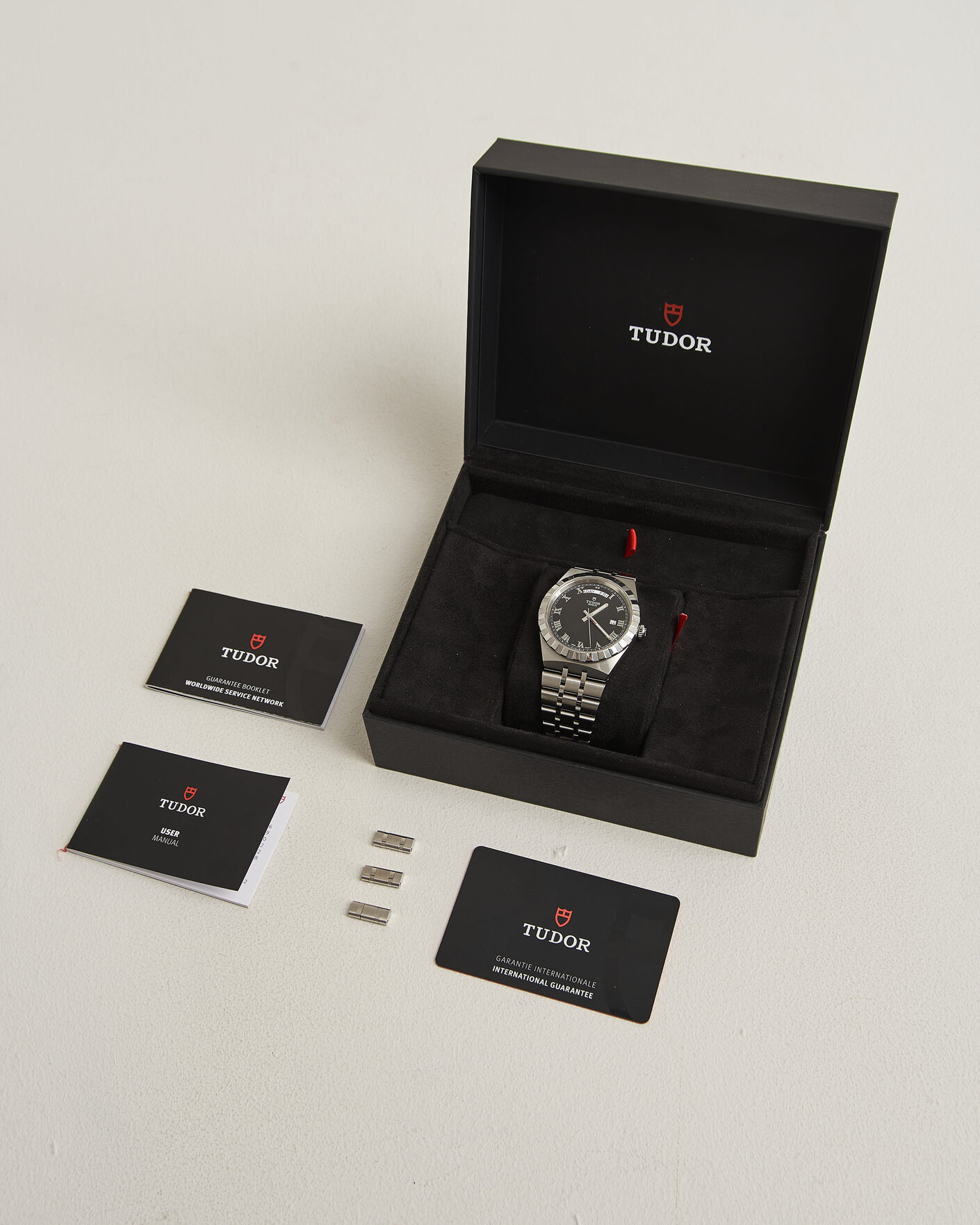 Uomini | Pre-Owned & Vintage Watches | Tudor Pre-Owned | Royal 41 
