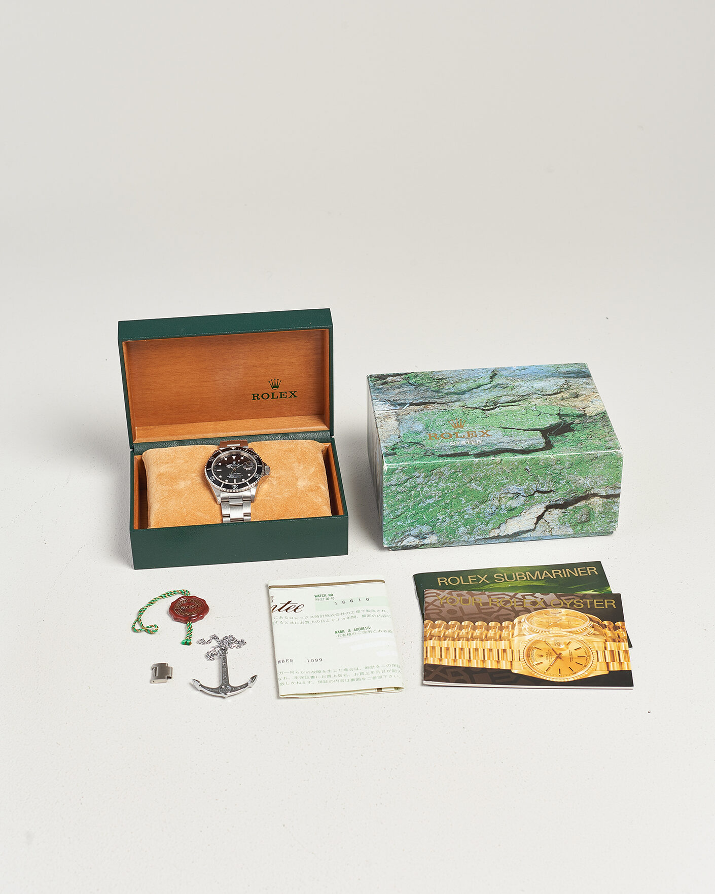 Uomini | Pre-Owned & Vintage Watches | Rolex Pre-Owned | Submariner Date