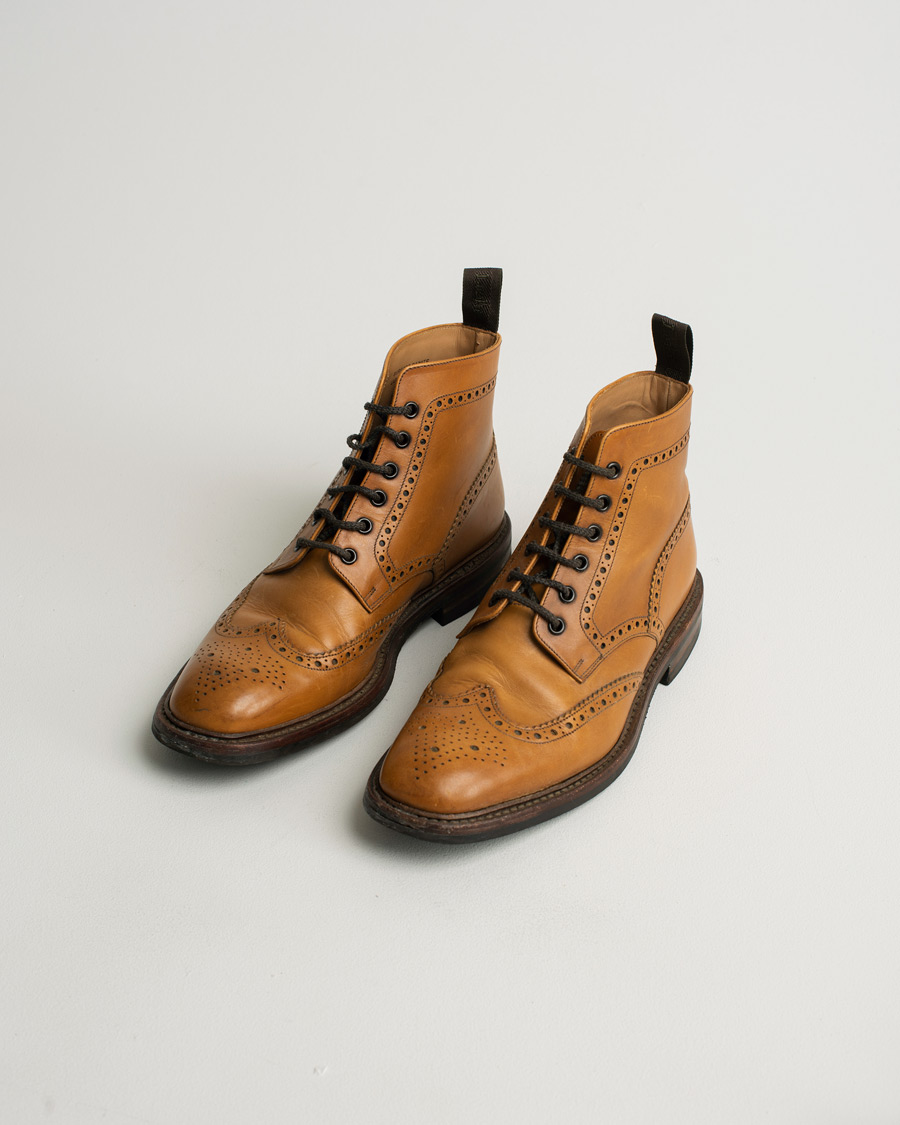 Uomini | Loake 1880 Burford Dainite Brogue Boot Tan Burnished Calf | Pre-owned | Loake 1880 Burford Dainite Brogue Boot Tan Burnished Calf