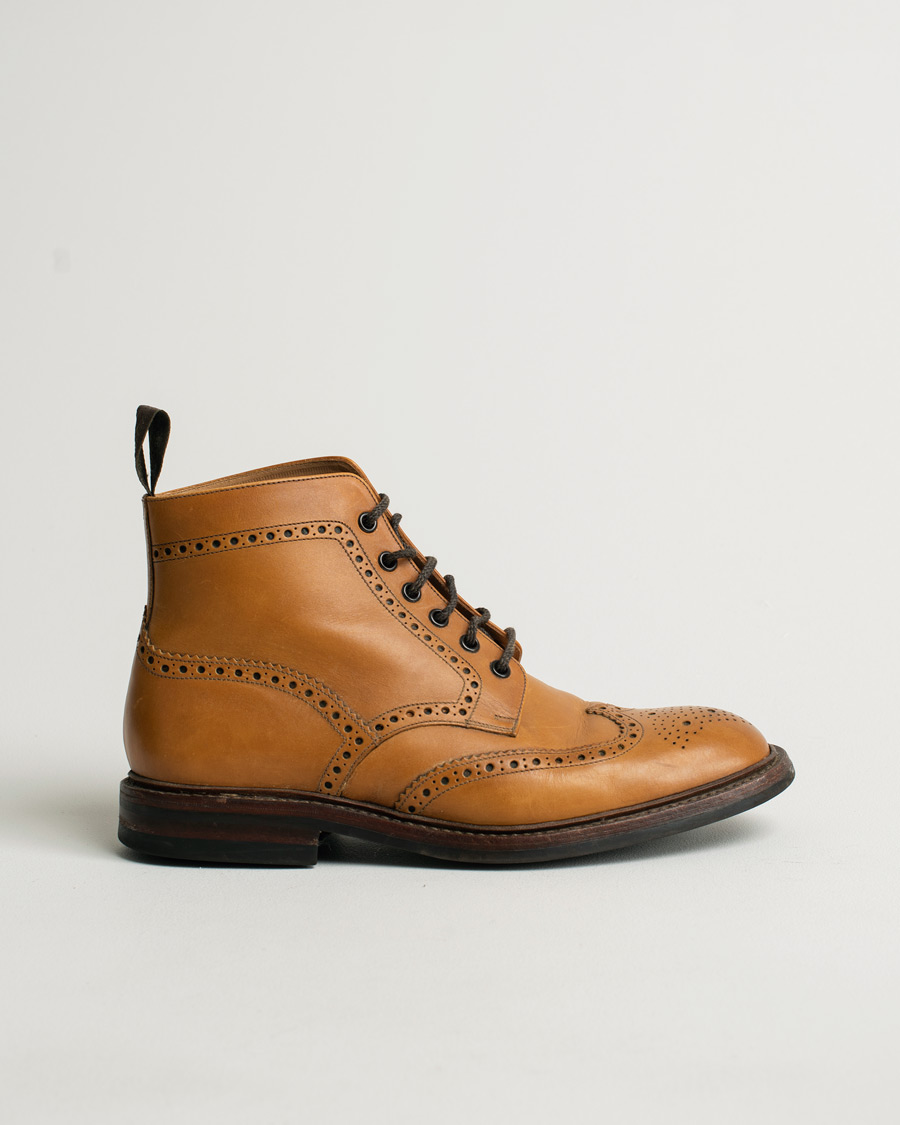 Uomini | Loake 1880 Burford Dainite Brogue Boot Tan Burnished Calf | Pre-owned | Loake 1880 Burford Dainite Brogue Boot Tan Burnished Calf