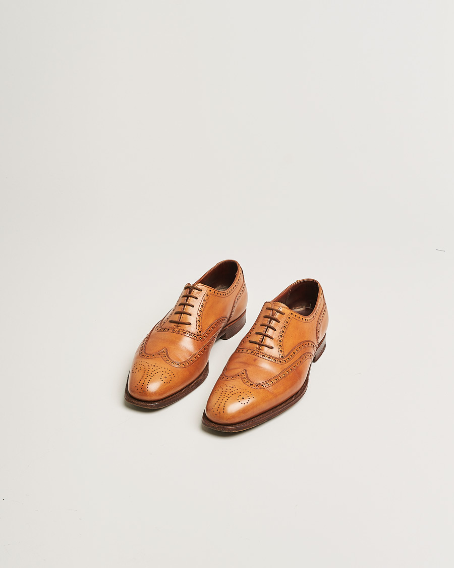 Uomini | Crockett & Jones Handgrade Clifford Oxford Brogue Tan Calf | Pre-owned | Crockett & Jones Handgrade Clifford Oxford Brogue Tan Calf