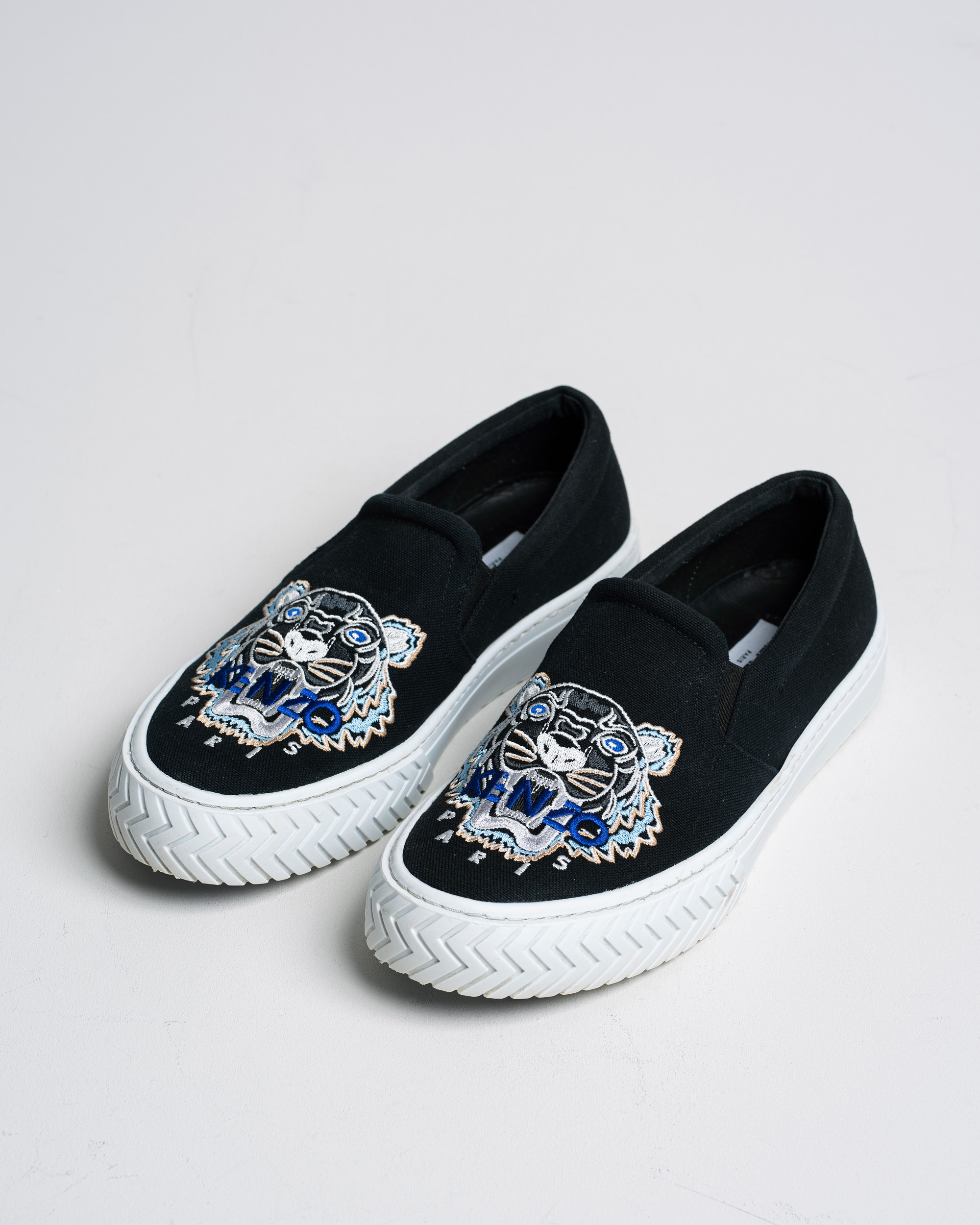 Uomini | KENZO Slip-on Canvas Sneakers Black 42 | Pre-owned | KENZO Slip-on Canvas Sneakers Black 42