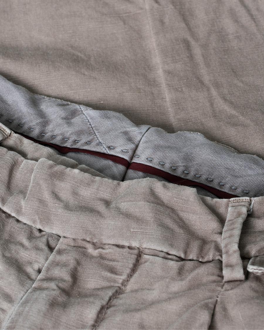 Uomini | Brunello Cucinelli Slim Fit Cotton/linen Pleated Trousers Brown | Pre-owned | Brunello Cucinelli Slim Fit Cotton/linen Pleated Trousers Brown
