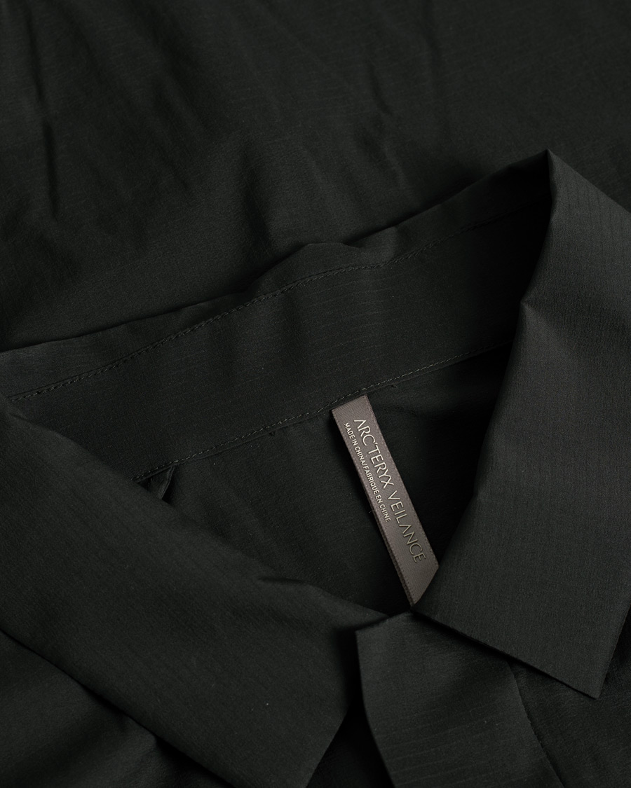 Uomini | Arc'Teryx Veilance Demlo Ultra Lightweigt Coat Black | Pre-owned | Arc'Teryx Veilance Demlo Ultra Lightweigt Coat Black