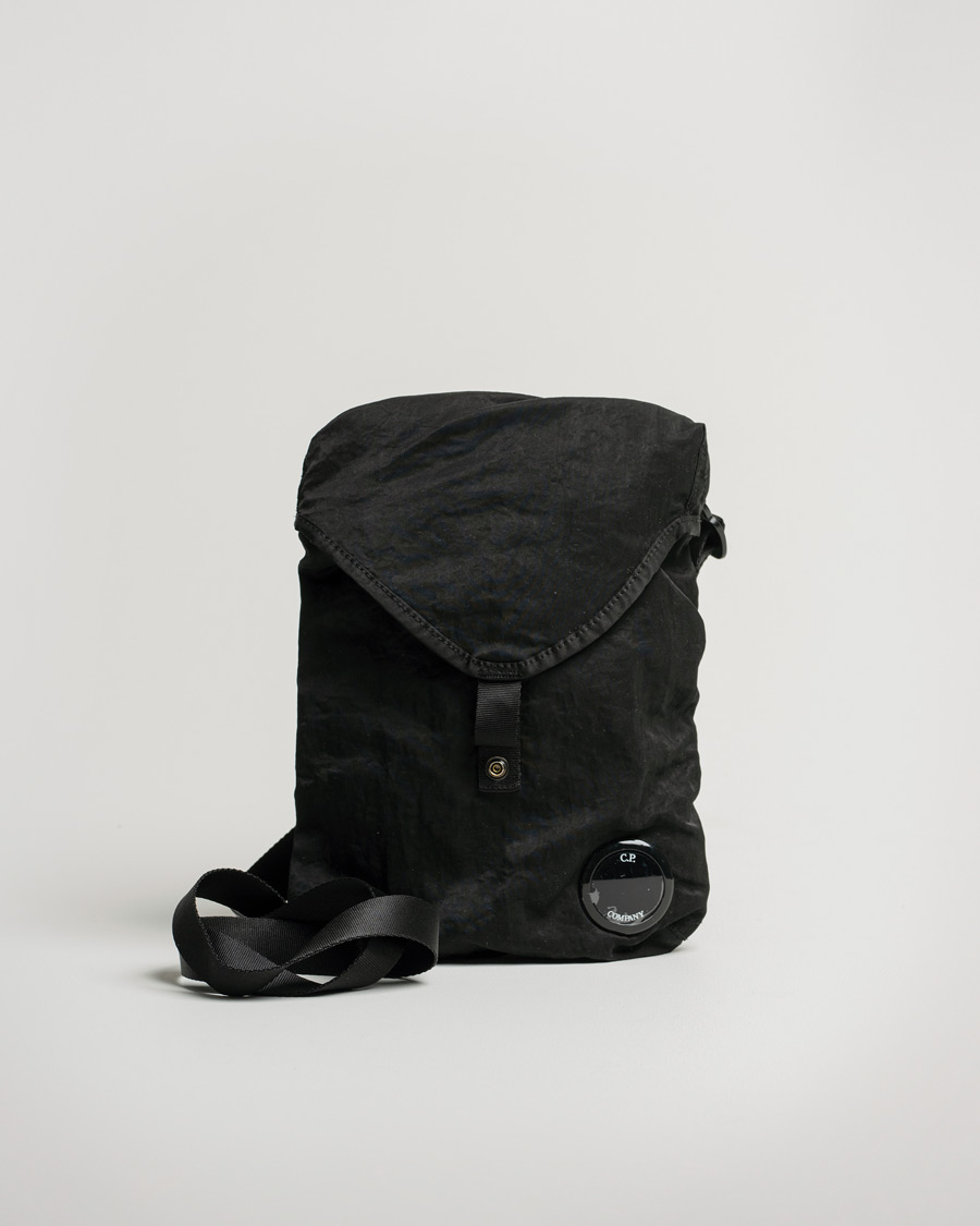 Uomini | C.P. Company Nylon B Shoulder Bag Black | Pre-owned | C.P. Company Nylon B Shoulder Bag Black
