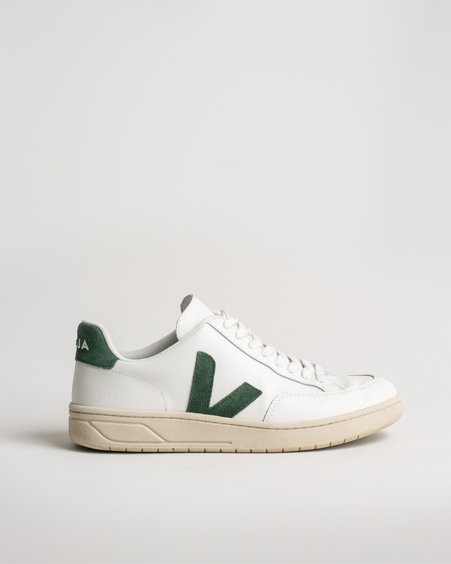 Uomini | Veja V-12 Leather Sneaker Extra White/Cypres | Pre-owned | Veja V-12 Leather Sneaker Extra White/Cypres
