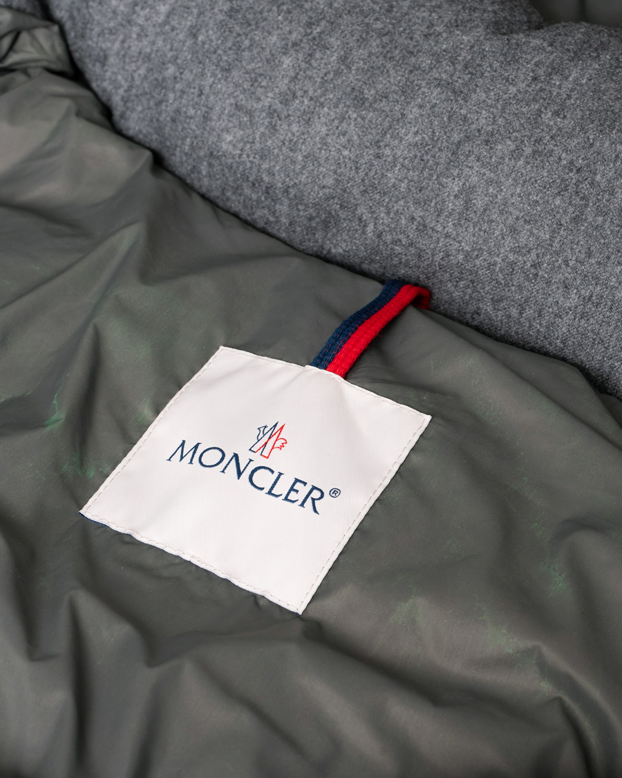Uomini | Giacche | Pre-owned | Moncler Montgenevre Flannel Down Jacket Grey Melange