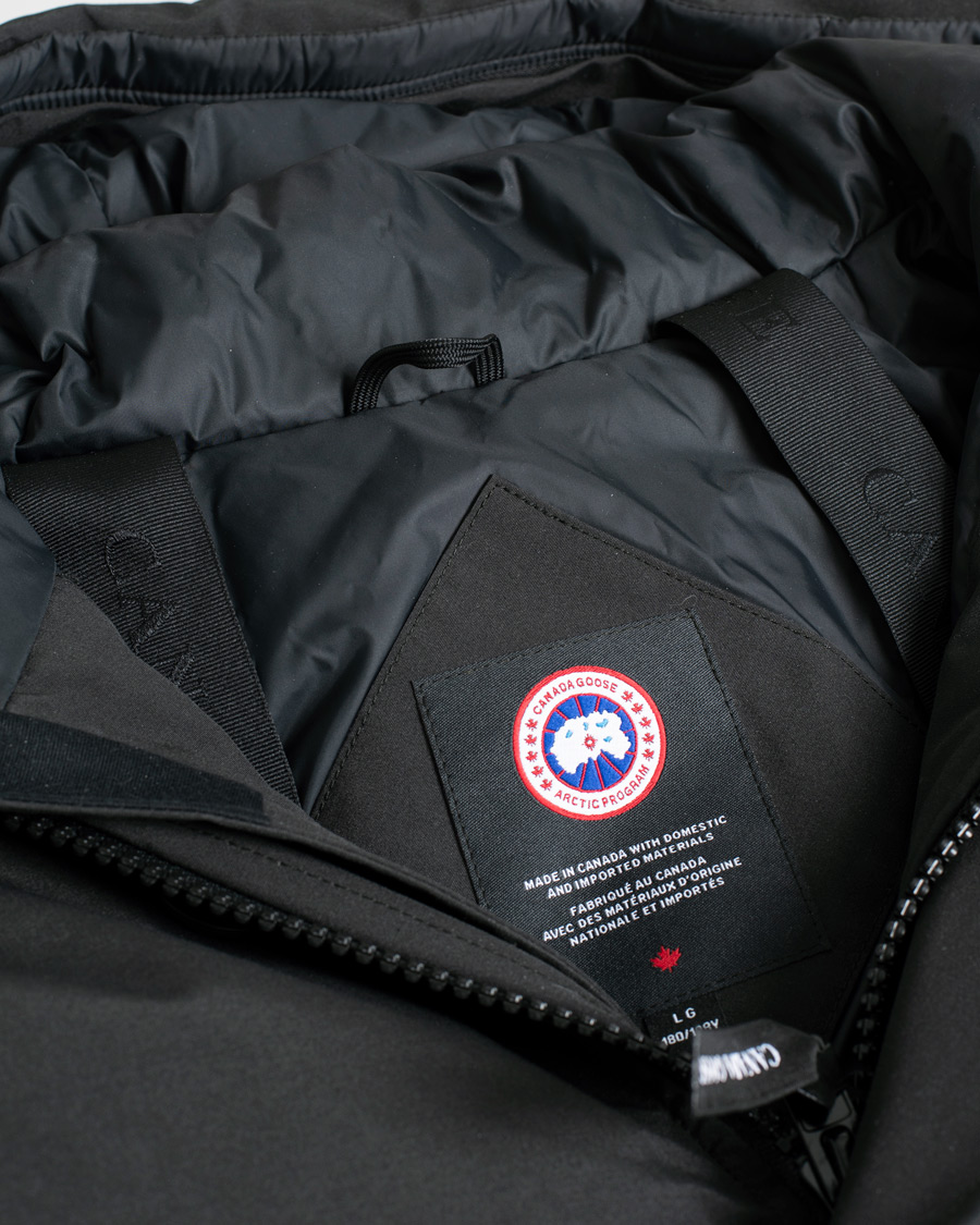Uomini | Giacche | Pre-owned | Canada Goose Chateau Parka Black