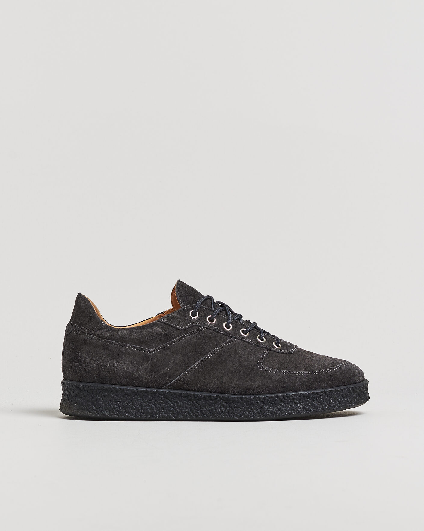 Uomini | Scarpe Pre-owned | Pre-owned | CQP Roamer Suede Sneaker Charcoal 42