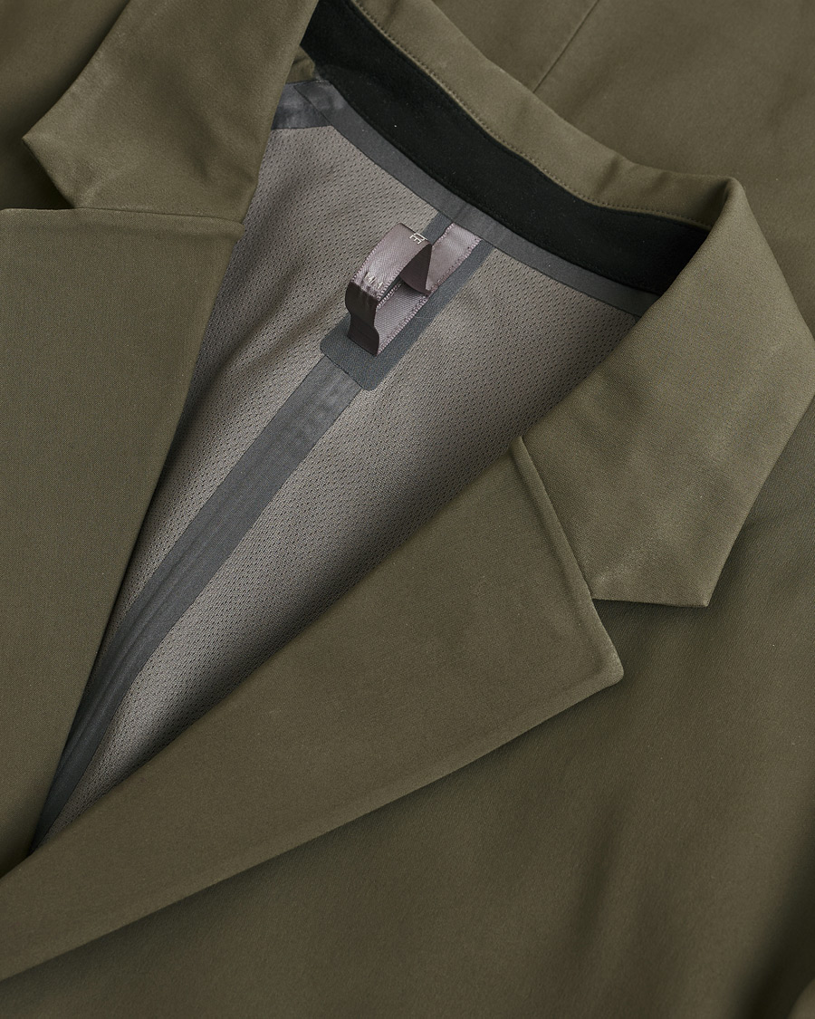 Uomini | Giacca da abito Pre-owned | Pre-owned | Arc'teryx Veilance Water Repellent Blazer Green M