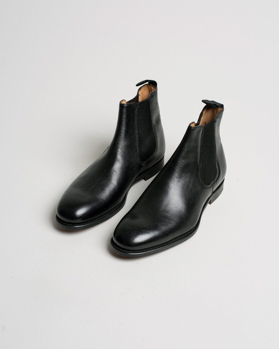 Uomini | Alfred Sargent X J.Lindeberg Grained Leather Chelsea Boot Black UK8 - EU42 | Pre-owned | Alfred Sargent X J.Lindeberg Grained Leather Chelsea Boot Black UK8 - EU42