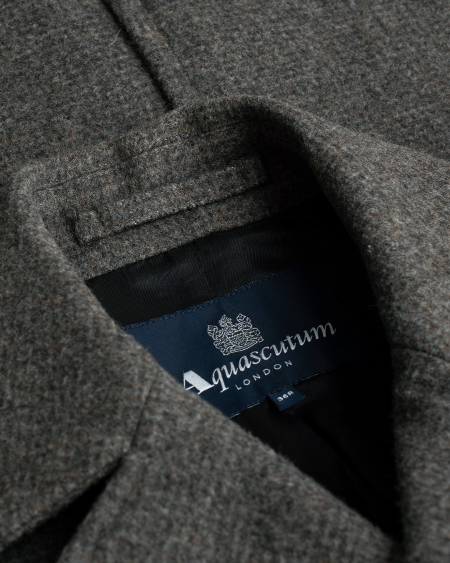 Uomini | Aquascutum Double Breasted Virgin Wool Coat Grey 46 | Pre-owned | Aquascutum Double Breasted Virgin Wool Coat Grey 46