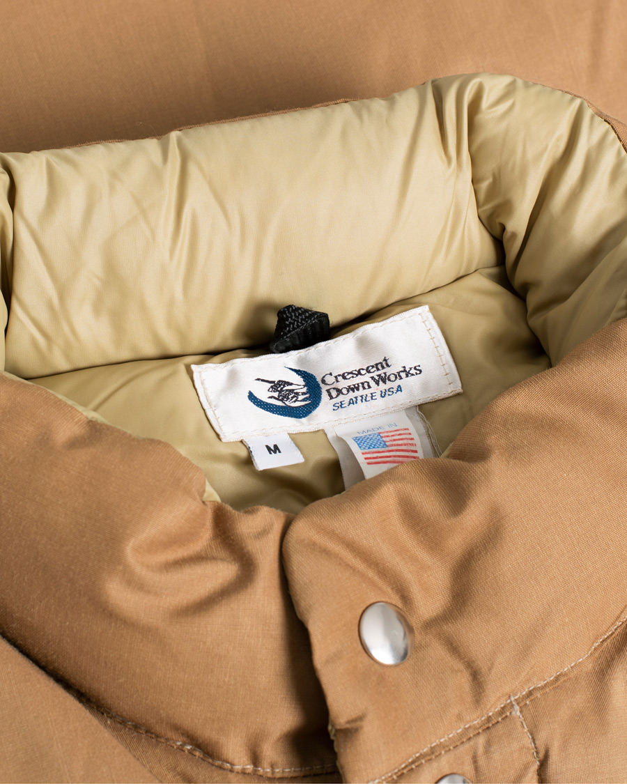 Uomini | Crescent Down Works Cotton/Nylon Down Vest Tan M | Pre-owned | Crescent Down Works Cotton/Nylon Down Vest Tan M