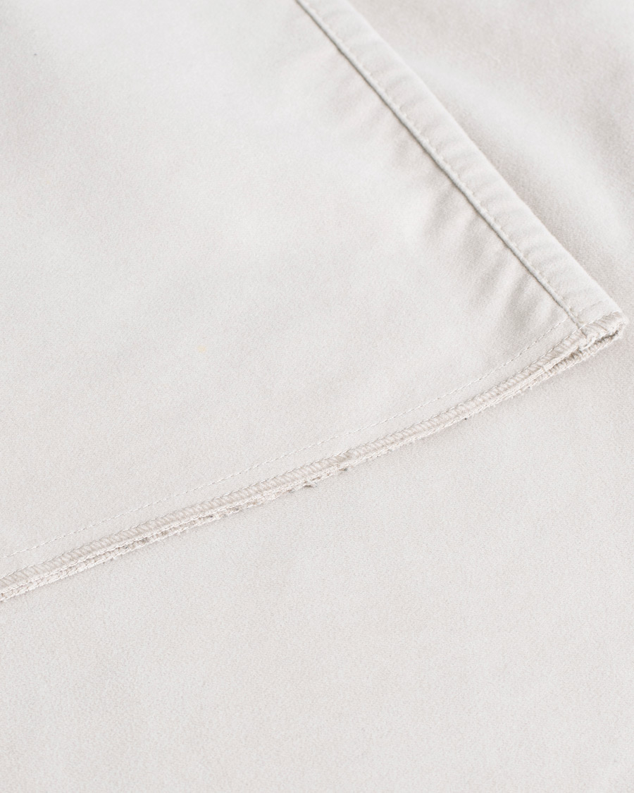 Uomini | Corneliani Worsted Cotton Chinos Beige 56 | Pre-owned | Corneliani Worsted Cotton Chinos Beige 56