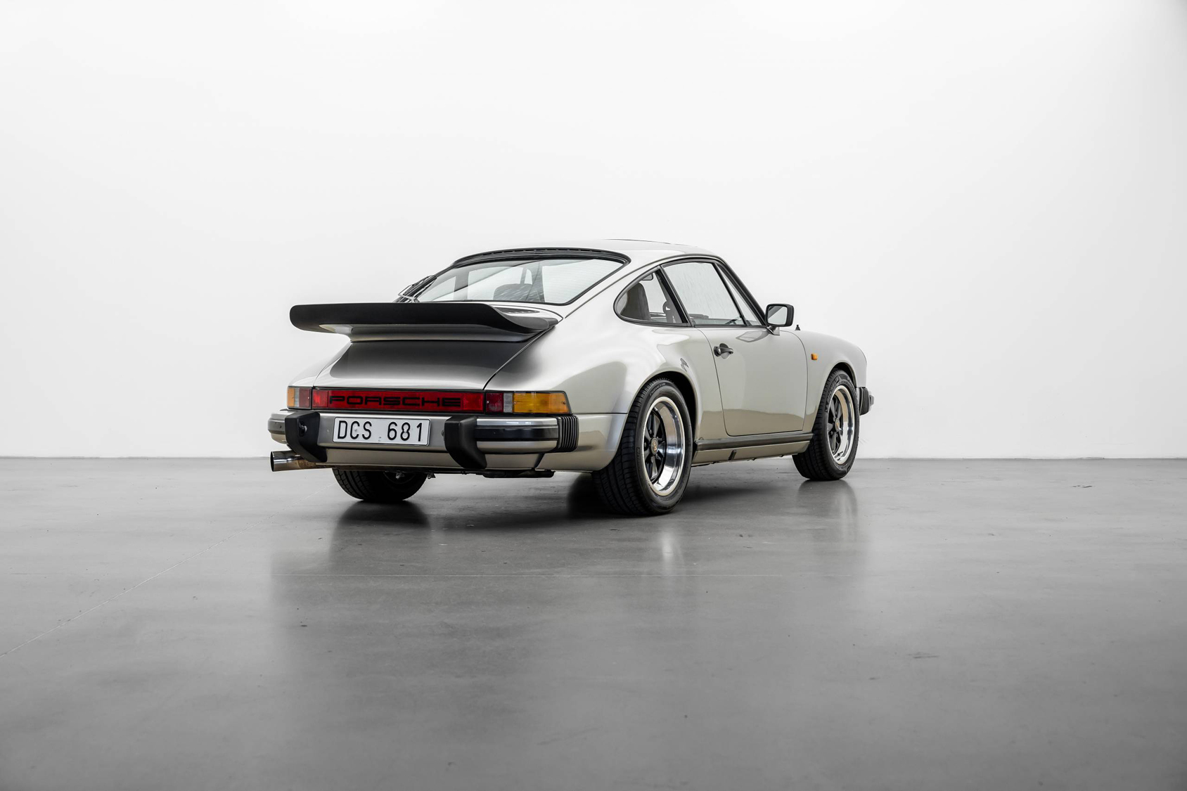 Uomini | | Pre-Owned & Vintage Cars | Porsche 911 SC ***SOLD***