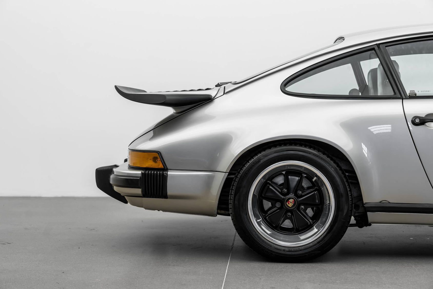 Uomini | | Pre-Owned & Vintage Cars | Porsche 911 SC ***SOLD***