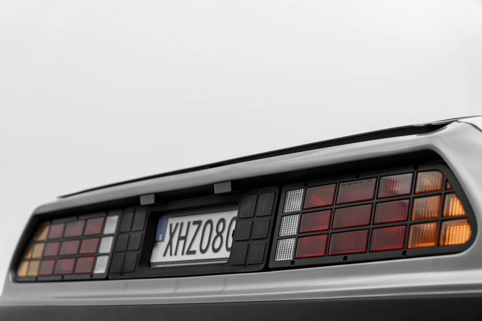 Uomini | | Pre-Owned & Vintage Cars | DeLorean DMC-12 ***SOLD***