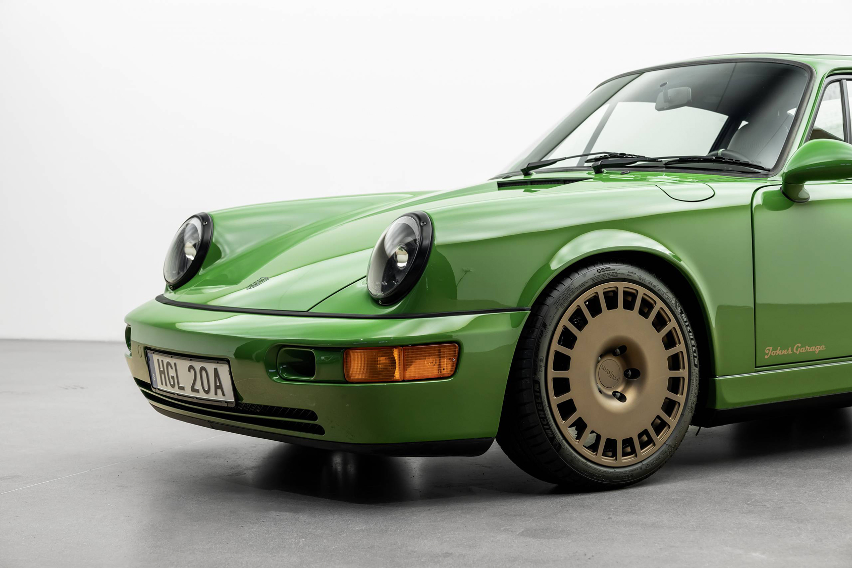 Uomini | | Pre-Owned & Vintage Cars | Porsche 911 Carrera 4 “Redrum” ***SOLD***