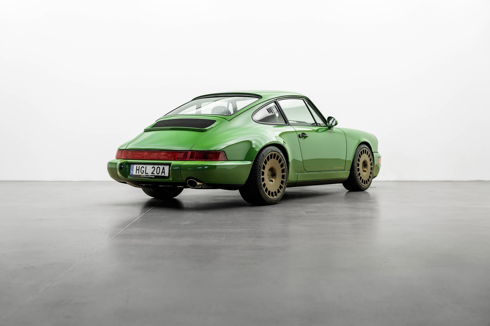 Uomini | | Pre-Owned & Vintage Cars | Porsche 911 Carrera 4 “Redrum” ***SOLD***