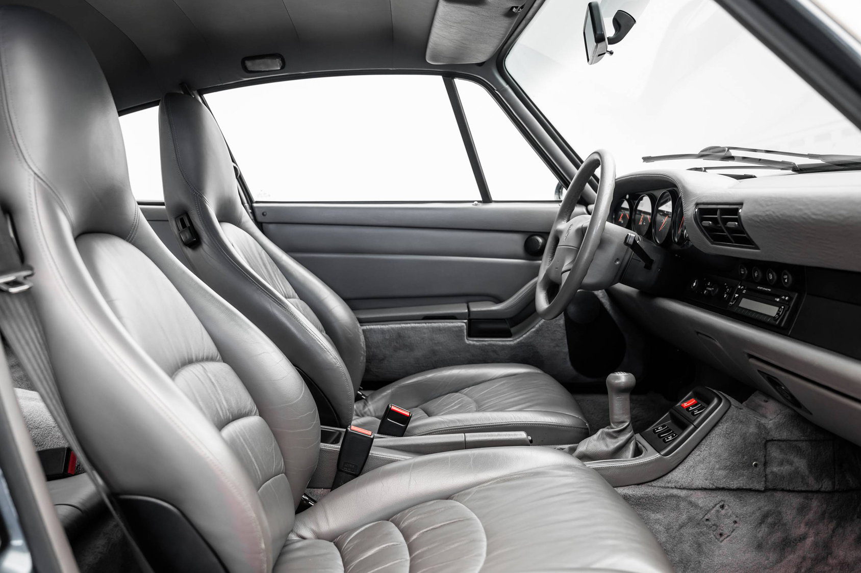 Uomini | | Pre-Owned & Vintage Cars | Porsche 911 Carrera 4S ***SOLD***