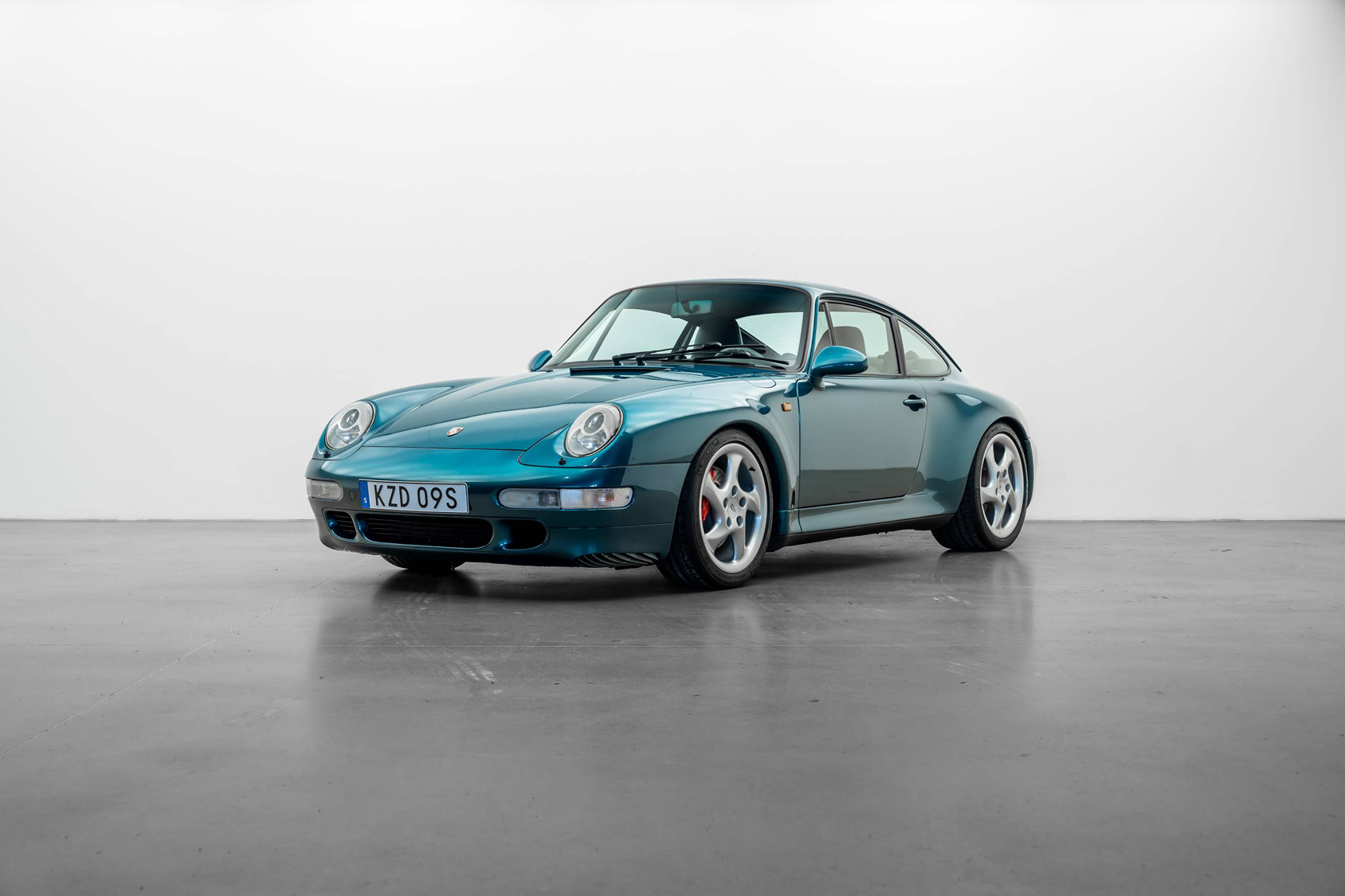 Uomini | | Pre-Owned & Vintage Cars | Porsche 911 Carrera 4S ***SOLD***