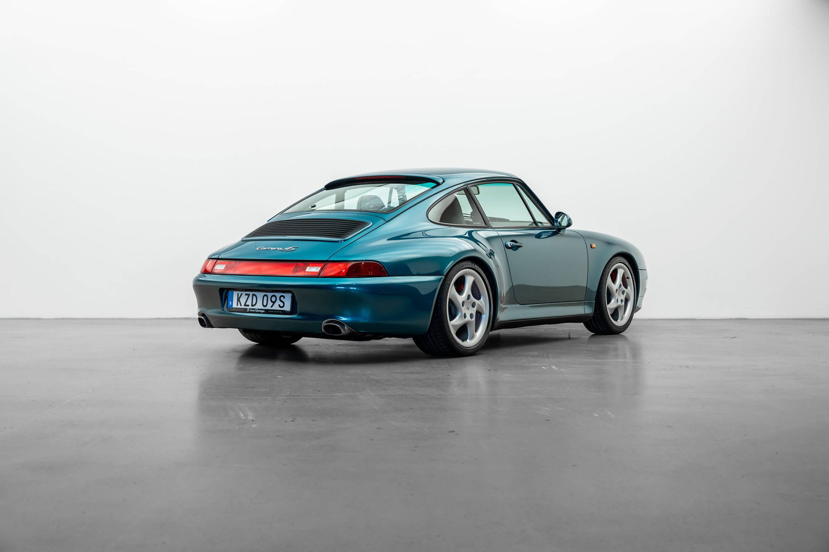 Uomini | | Pre-Owned & Vintage Cars | Porsche 911 Carrera 4S ***SOLD***