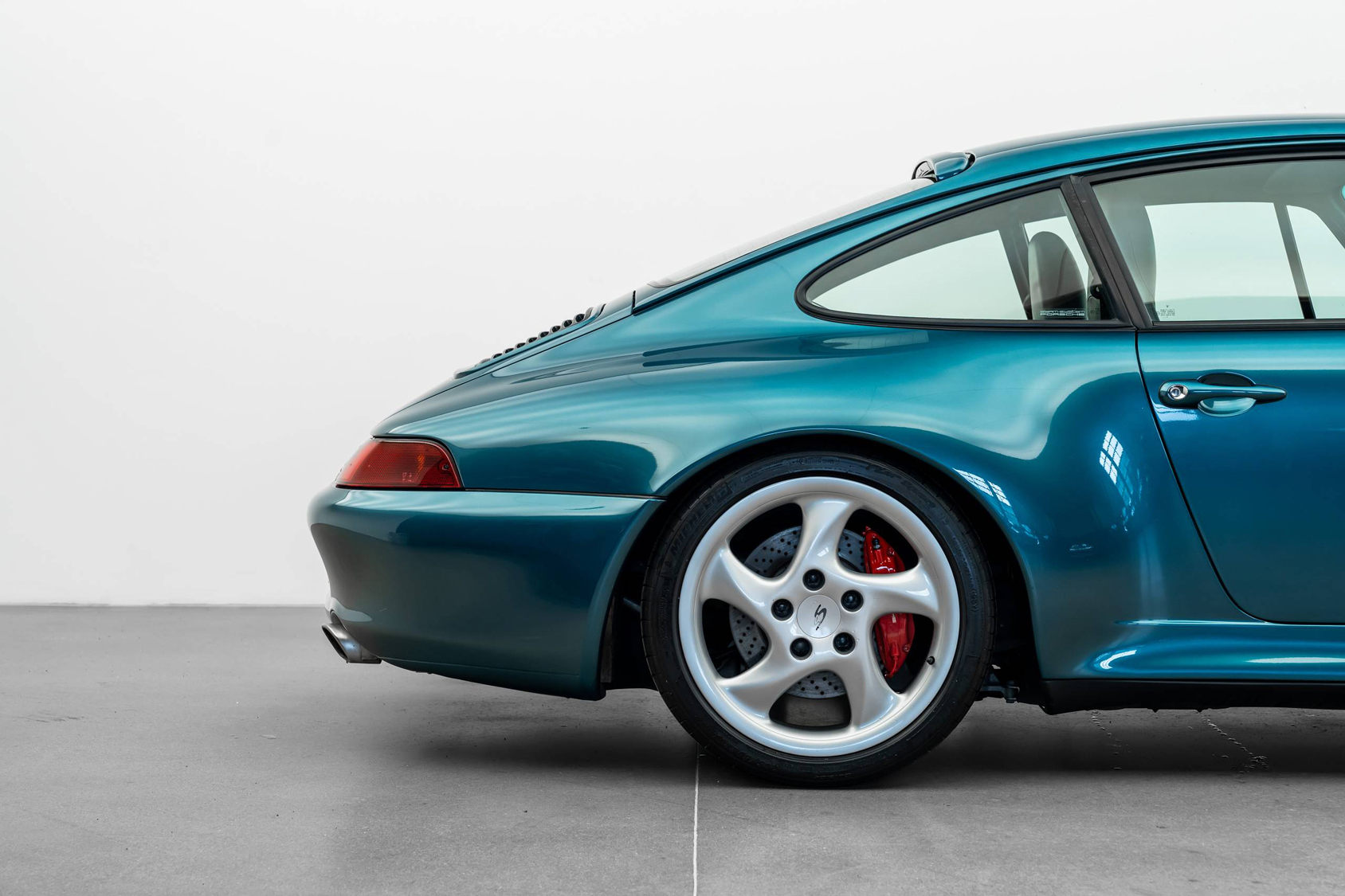 Uomini | | Pre-Owned & Vintage Cars | Porsche 911 Carrera 4S ***SOLD***