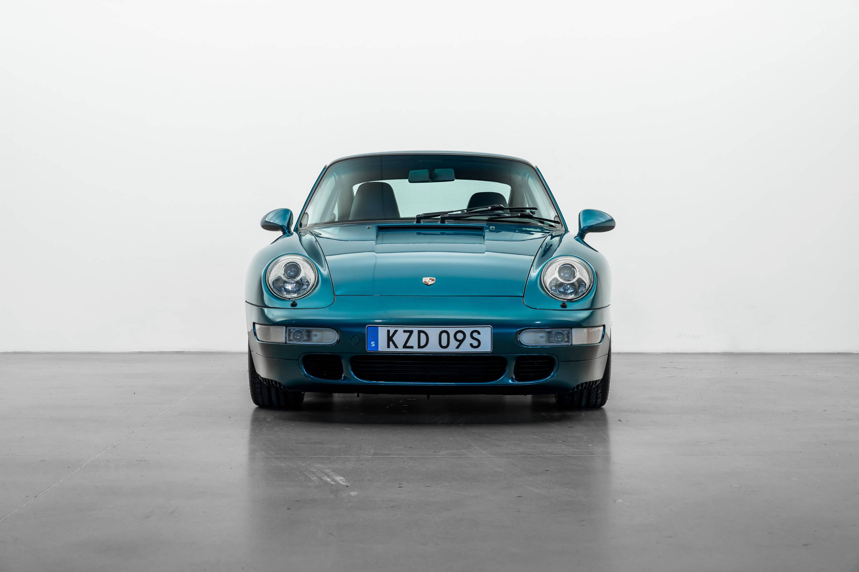 Uomini | | Pre-Owned & Vintage Cars | Porsche 911 Carrera 4S ***SOLD***