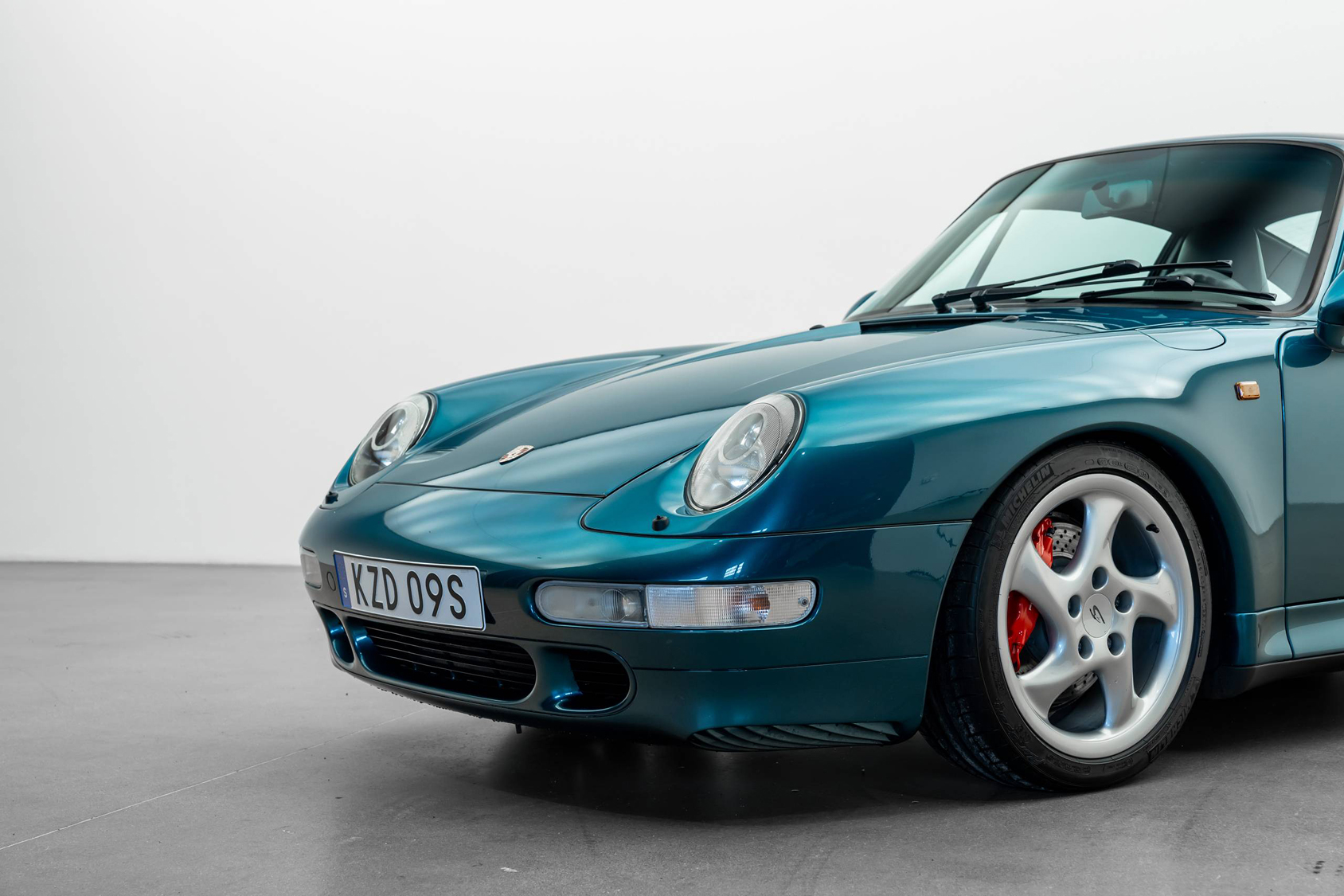 Uomini | | Pre-Owned & Vintage Cars | Porsche 911 Carrera 4S ***SOLD***