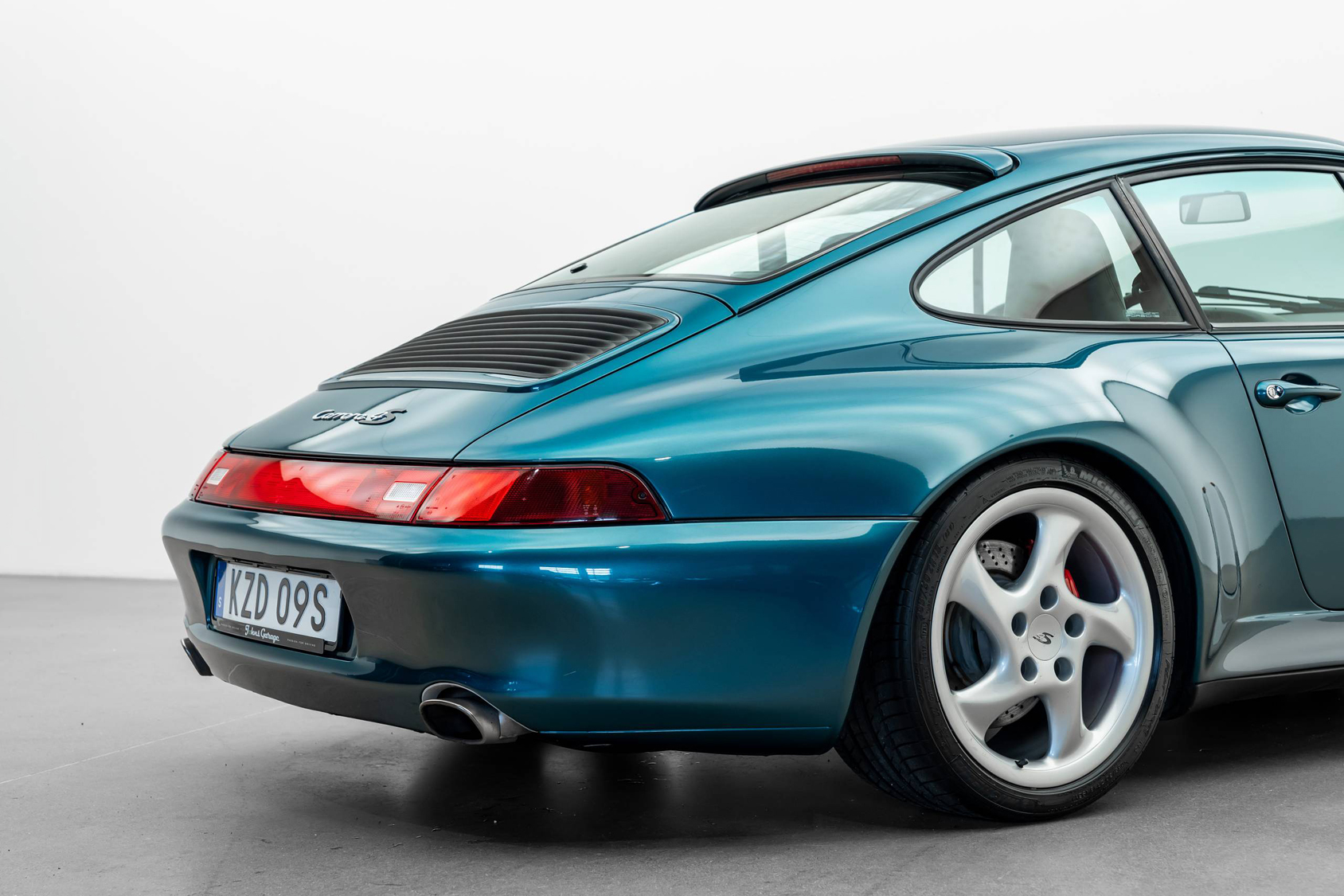 Uomini | | Pre-Owned & Vintage Cars | Porsche 911 Carrera 4S ***SOLD***