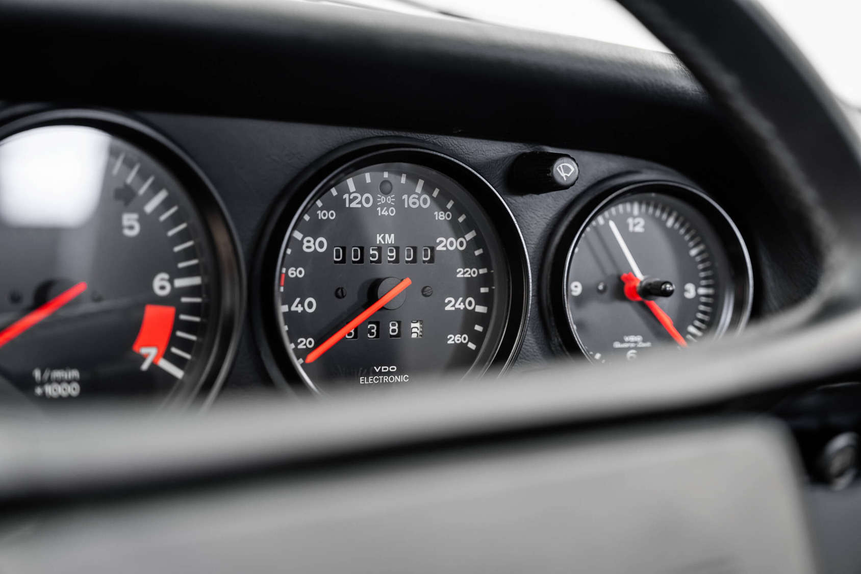 Uomini | | Pre-Owned & Vintage Cars | Porsche 911 Carrera WTL Cab