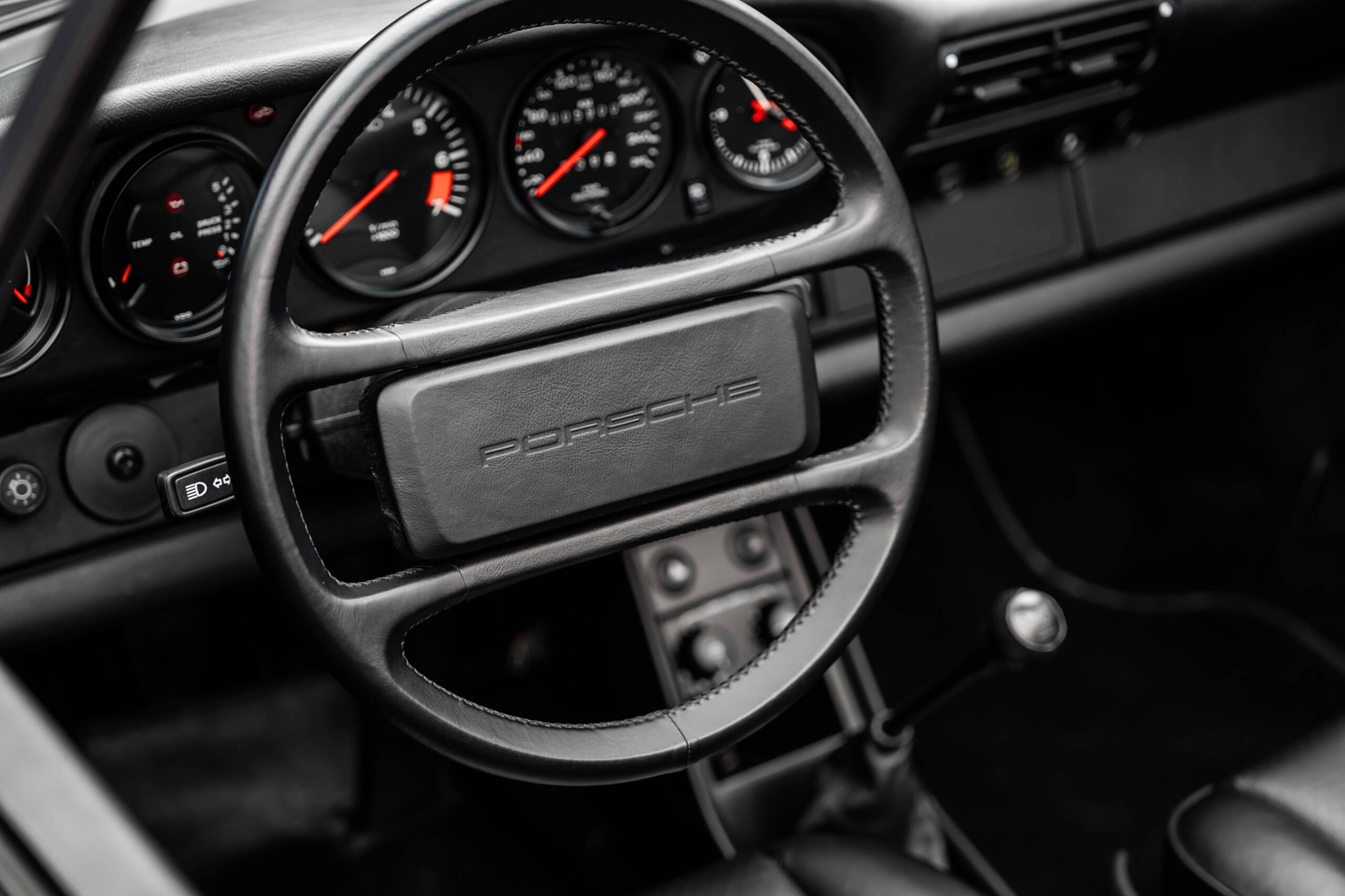 Uomini | | Pre-Owned & Vintage Cars | Porsche 911 Carrera WTL Cab ***SOLD***