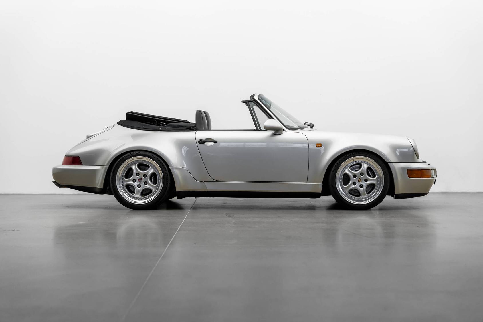 Uomini | | Pre-Owned & Vintage Cars | Porsche 911 Carrera WTL Cab