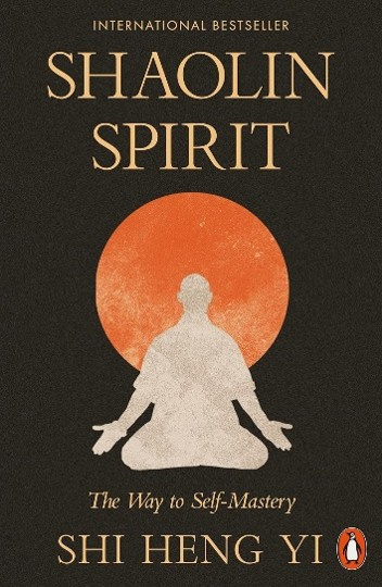 Copertina di Shaolin Spirit di Shi Heng Yi con una figura in meditazione