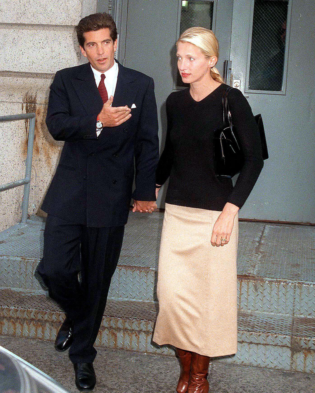 John F. Kennedy Jr. e Carolyn Bessette di ritorno dal viaggio di nozze in Turchia e Grecia nel 1996